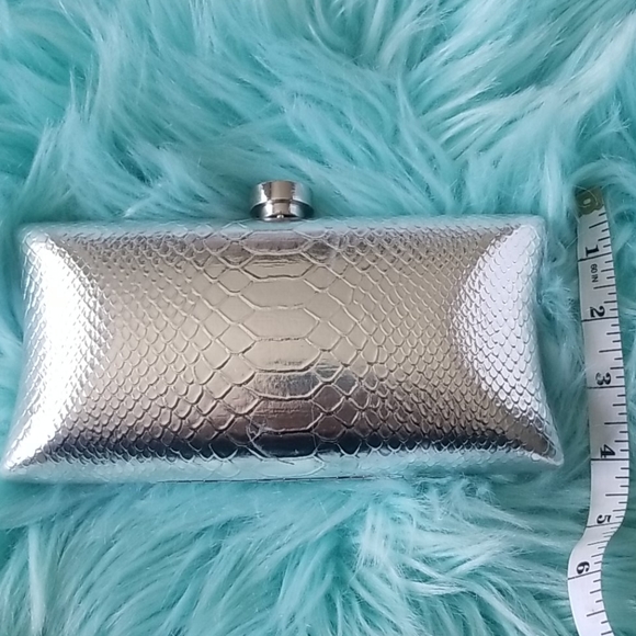 Vince Camuto Croc Pattern Clutch - Picture 7 of 7